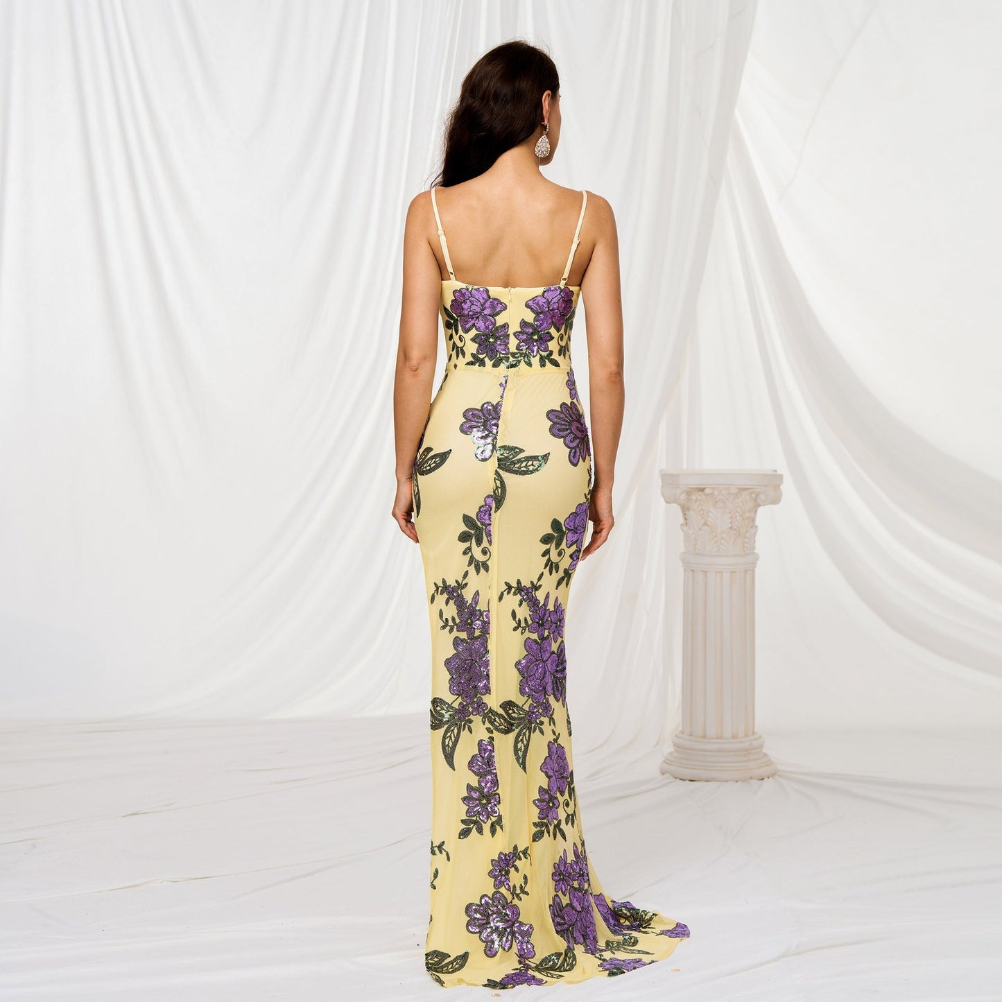 V-neck hip-hugging sequined banquet slit evening dress