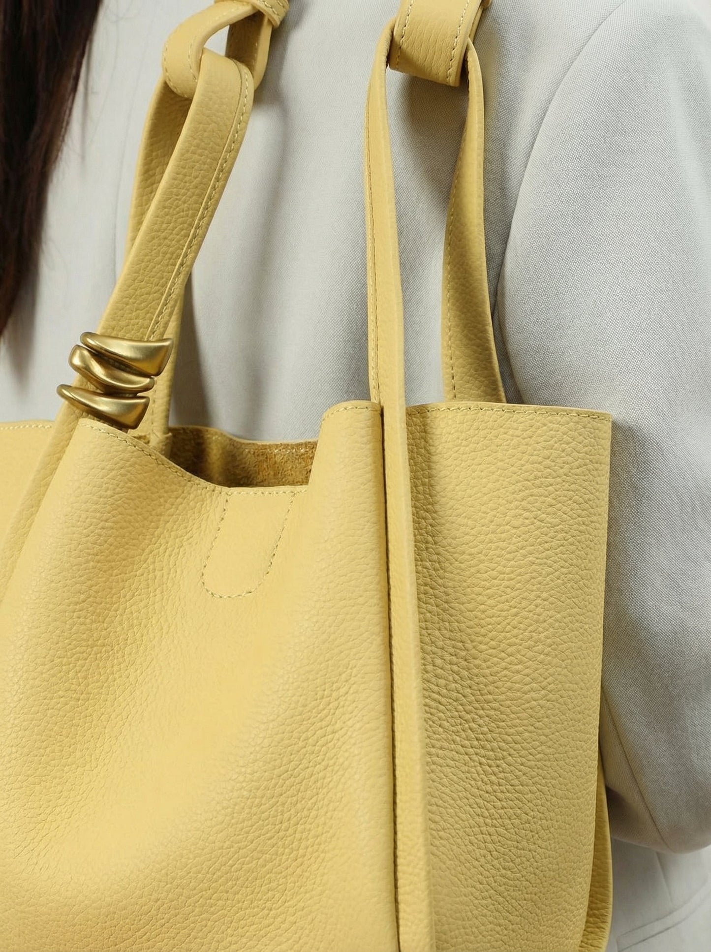 Modern-Bucket Tote