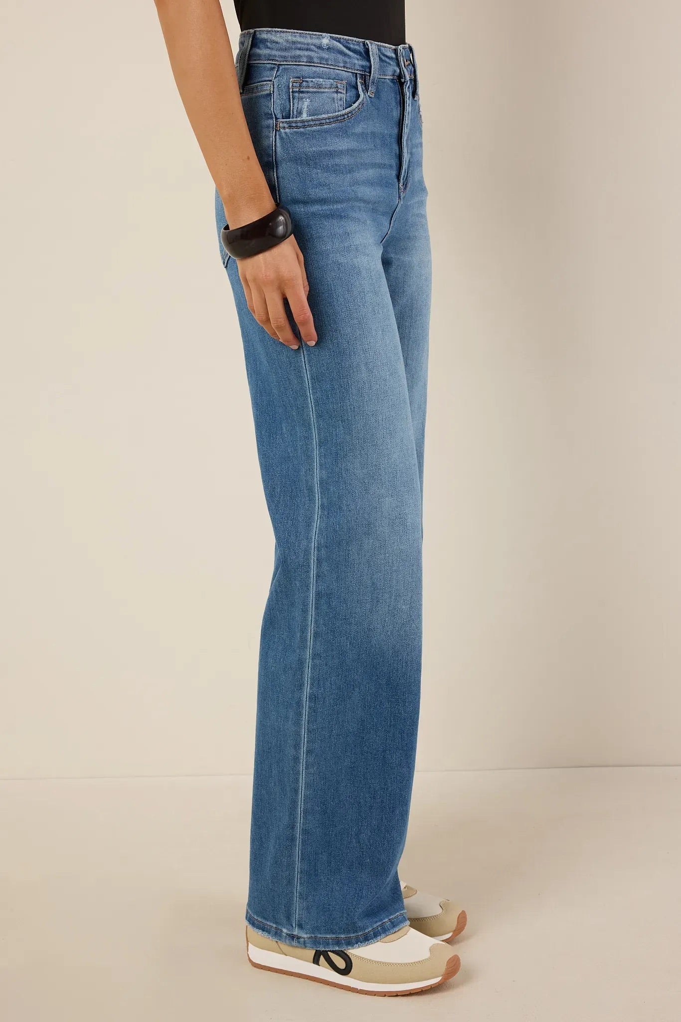 Kylie Jeans