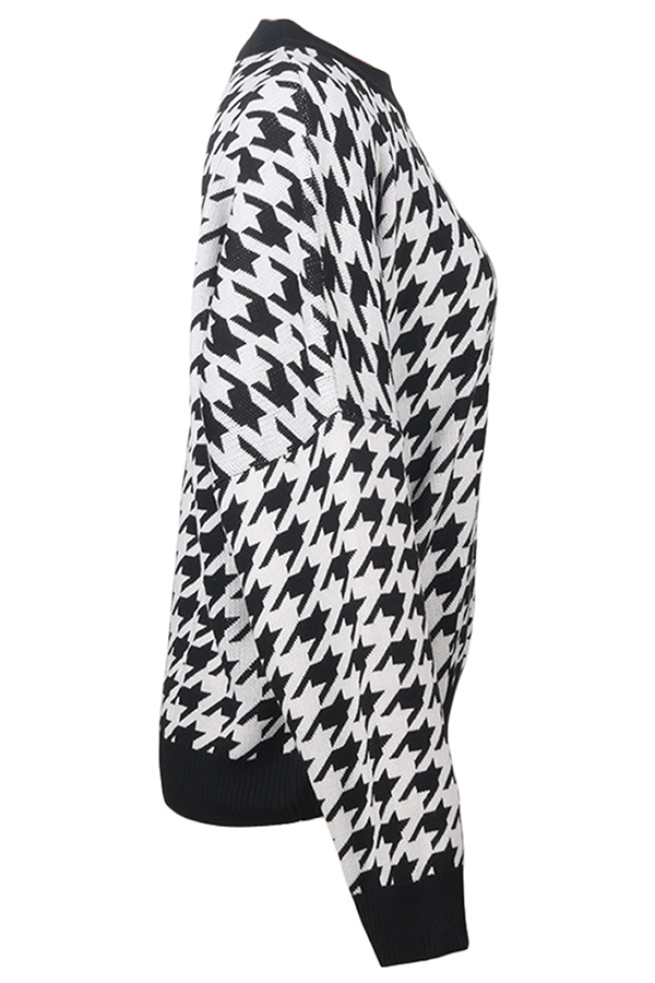 Fashion Street Geometric Patchwork Contrast O Neck Sweater(3 Colors)