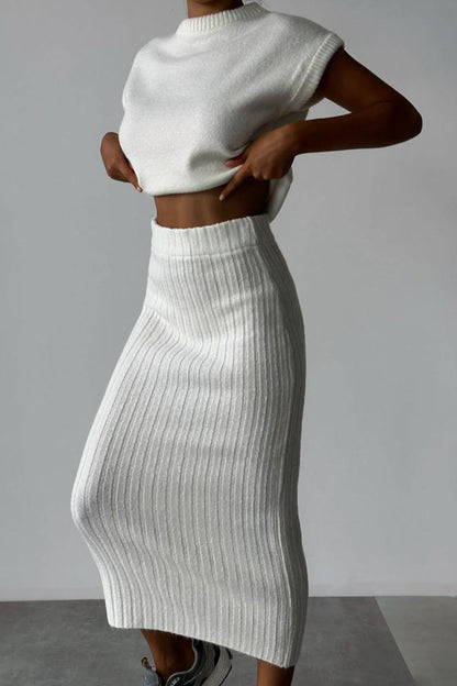 Elegant Simplicity Solid Weave O Neck Sleeveless Two Pieces