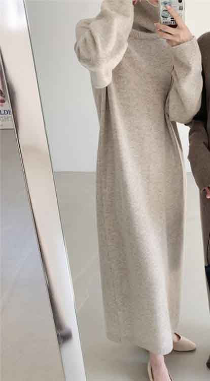 Alba Exclusive Warm Sweater Dress with Long Sleeves and Stand Up Collar Chic Silhouette Collection