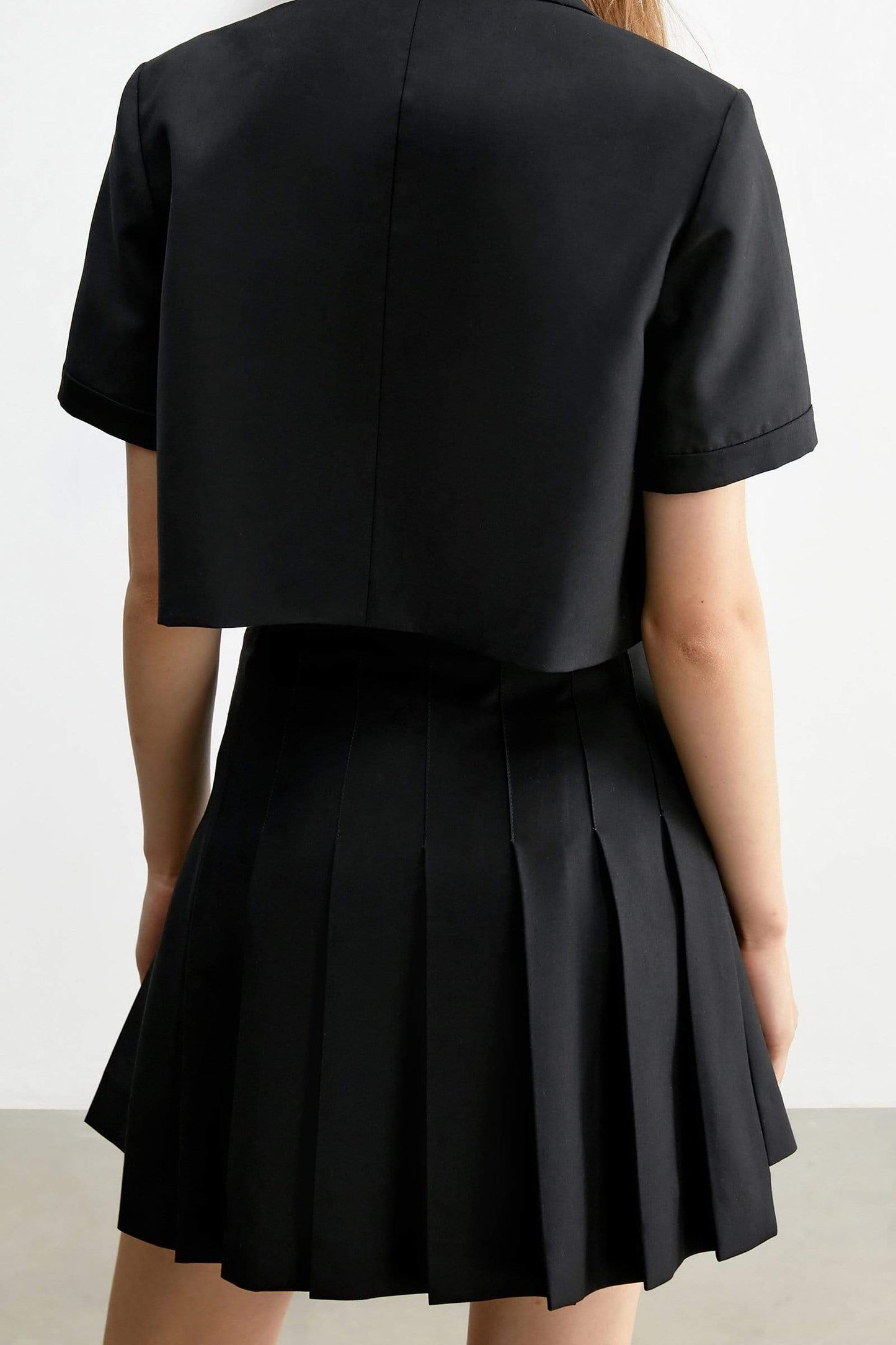 Charlize Black Pleated Skirt