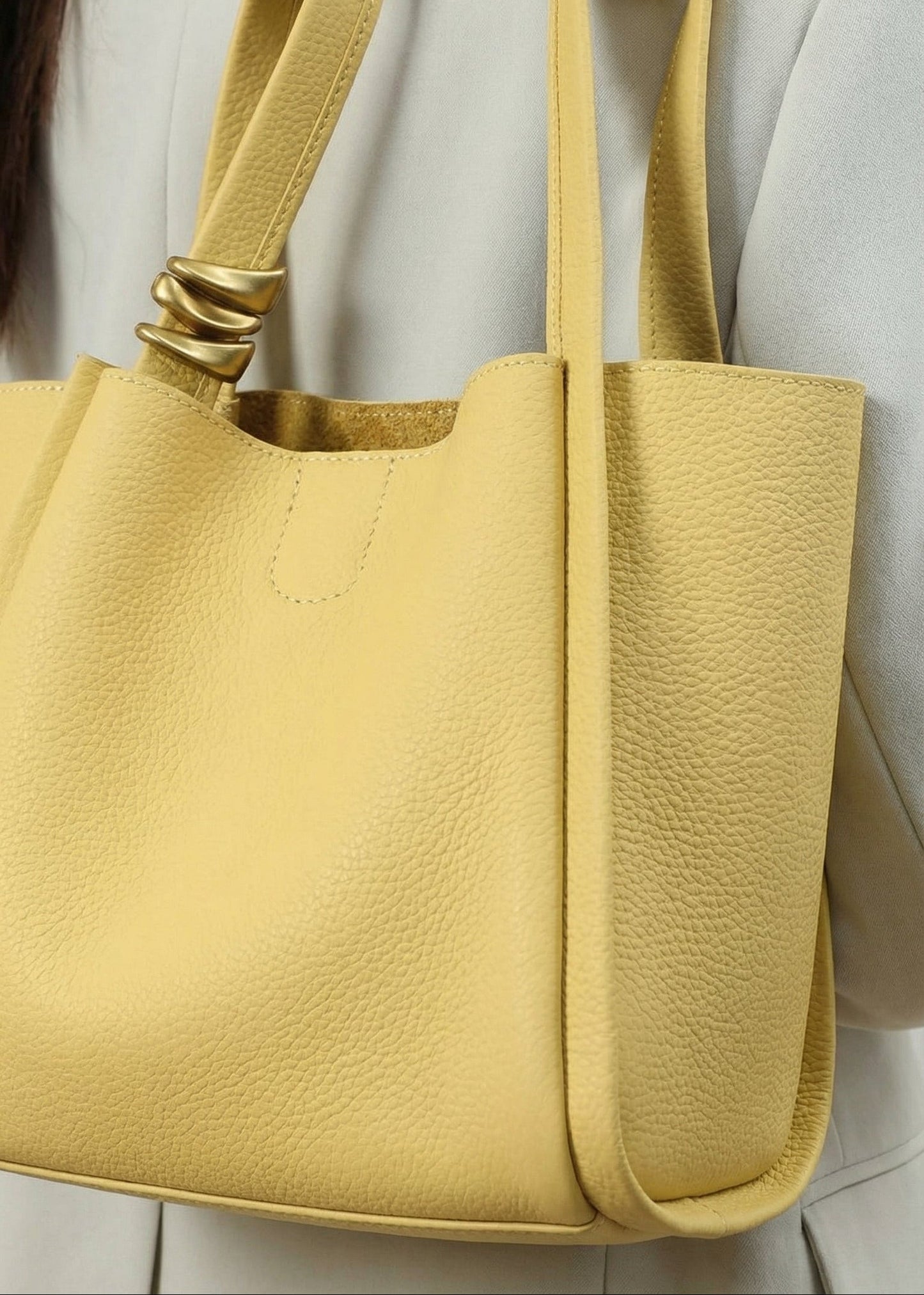 Modern-Bucket Tote