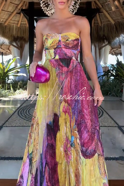 Vibrant and Bold Floral Print Sweetheart Neck Pleated Maxi Dress