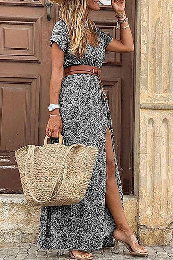 Forgotten Story Paisley Maxi Dress??belt Included??