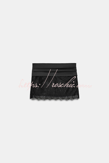 Anna Satin Bow Appliqu¡§| Mid Rise Lace Hem Mini Skirt