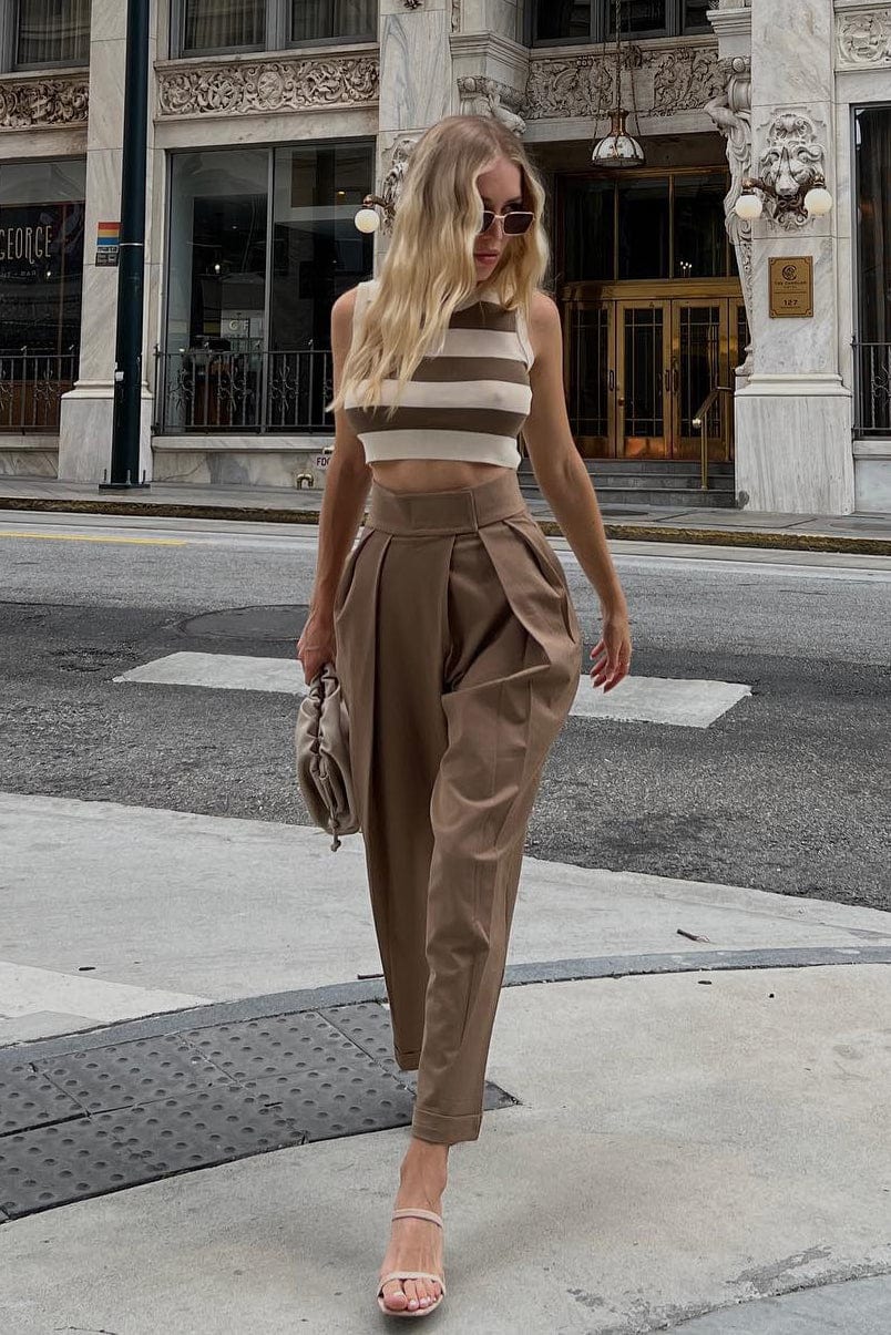 Burly Wood Hook And Loop Pleat Front Turn-Up Hem Suit Pants