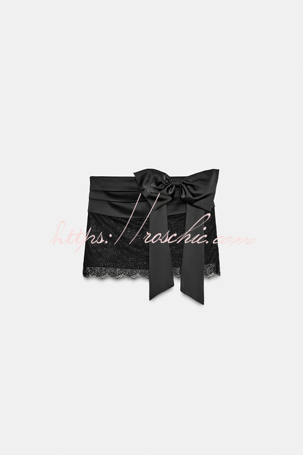 Anna Satin Bow Appliqu¡§| Mid Rise Lace Hem Mini Skirt