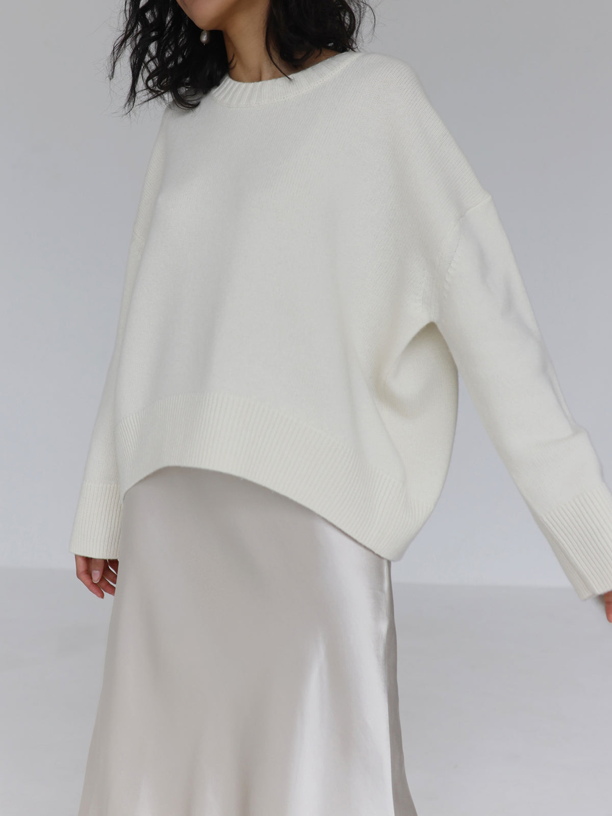 Soft Crewneck Sweater – Women’s Oversized Ribbed Knit Pullover