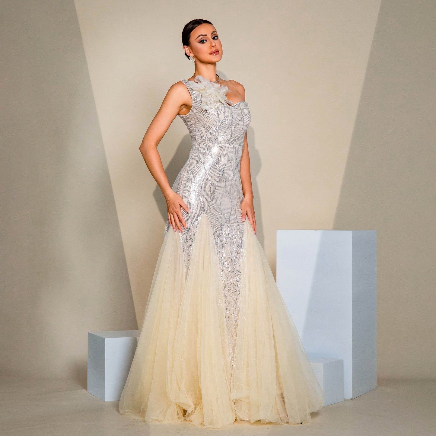Slim Fit Hip-hugging Sequined Slit Banquet Evening Dress