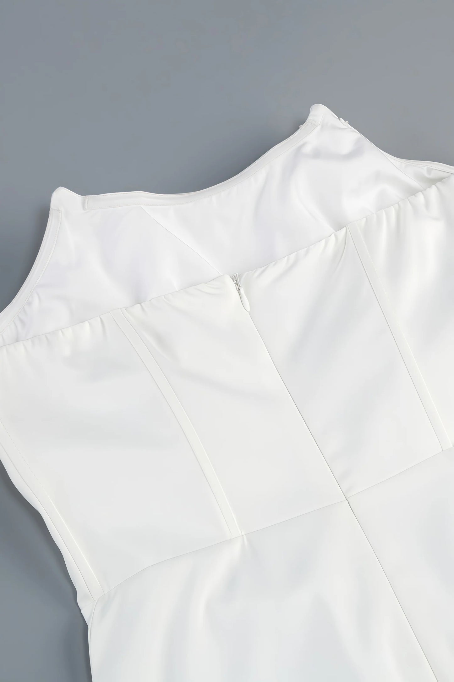Donna White Strapless Fishbone Maxi Dress