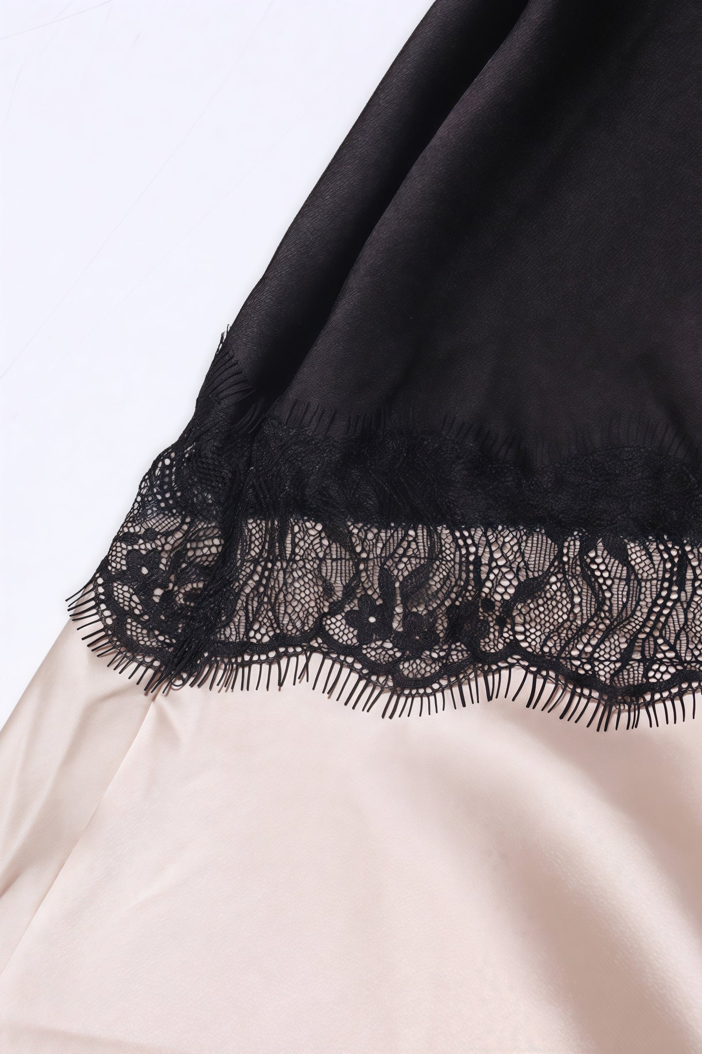 Danidse Sleeveless Lace Maxi Dress