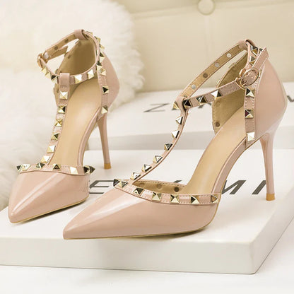 Rivet Pointed Toe Designer Hollow Red Fine High Heel  High Heel