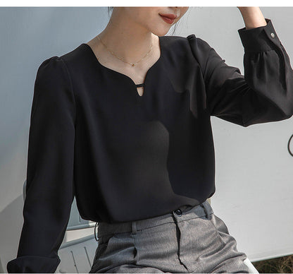Black Long-Sleeved Blouse With A Collar Like A Drop Of Water