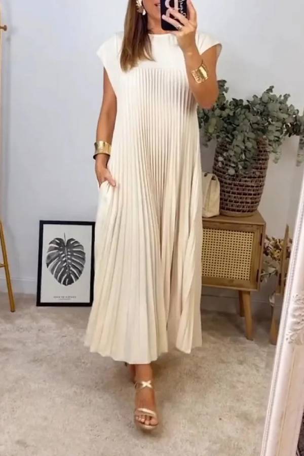 Sleeveless pleated simple solid color dress