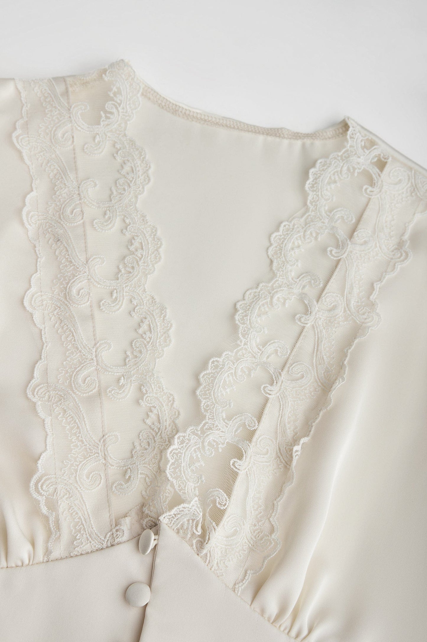 Ivory Satin Scallop Lace Puff Sleeve Crop Top