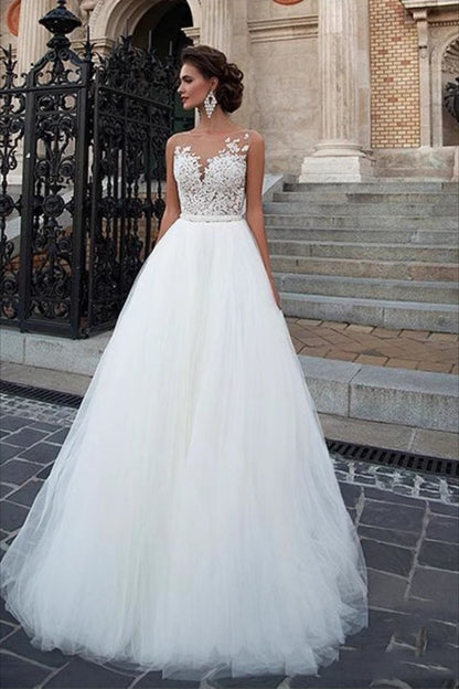 Elegant Minimalist Lace Wedding Dress