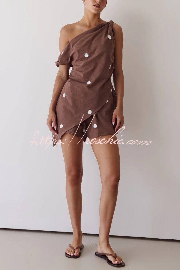 Unique Printed Asymmetrical Off-shoulder Top and Elastic Waist Casual Pocket Shorts Set