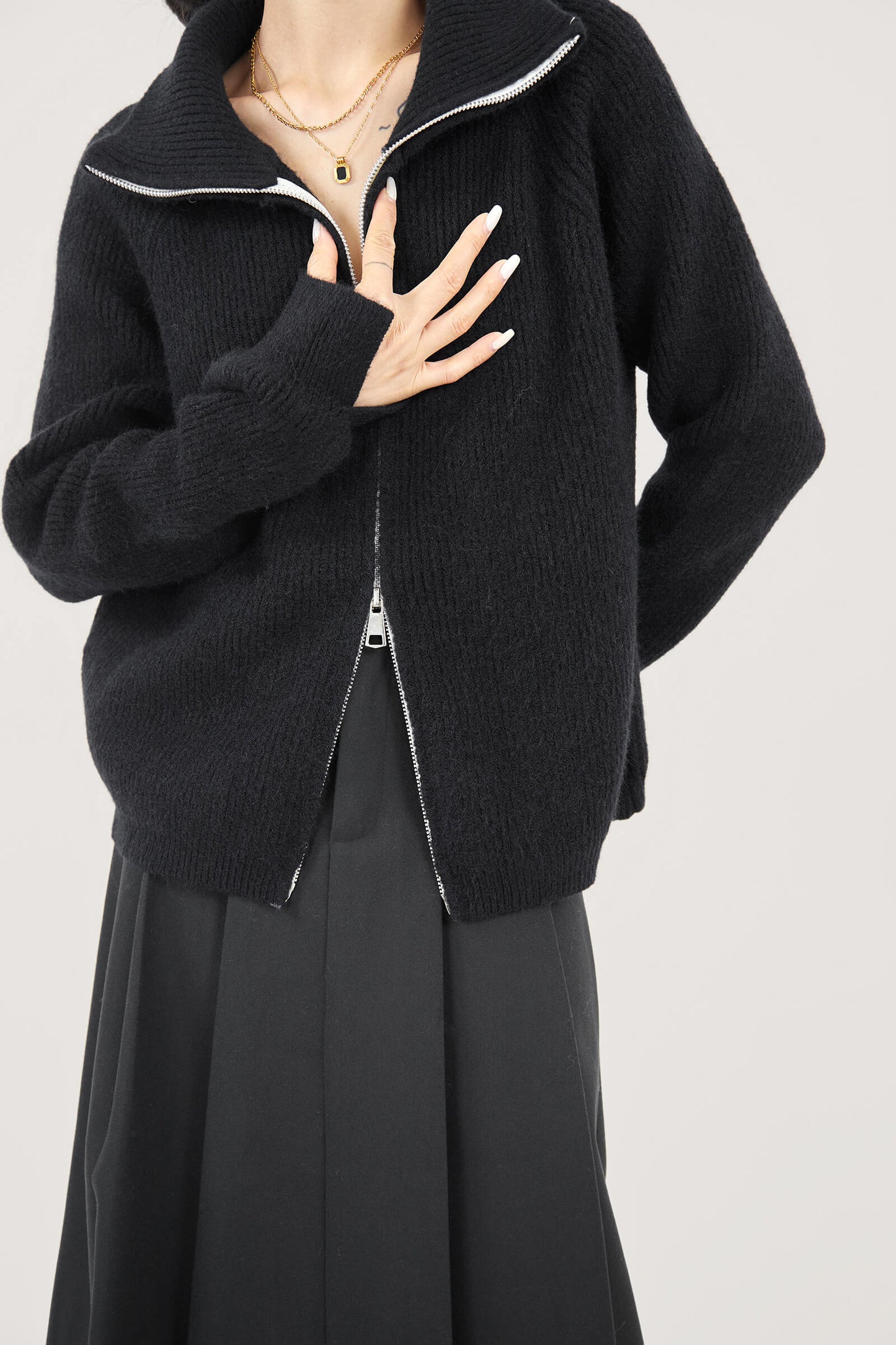 Black Solid Zipper Up Placket Cardigan