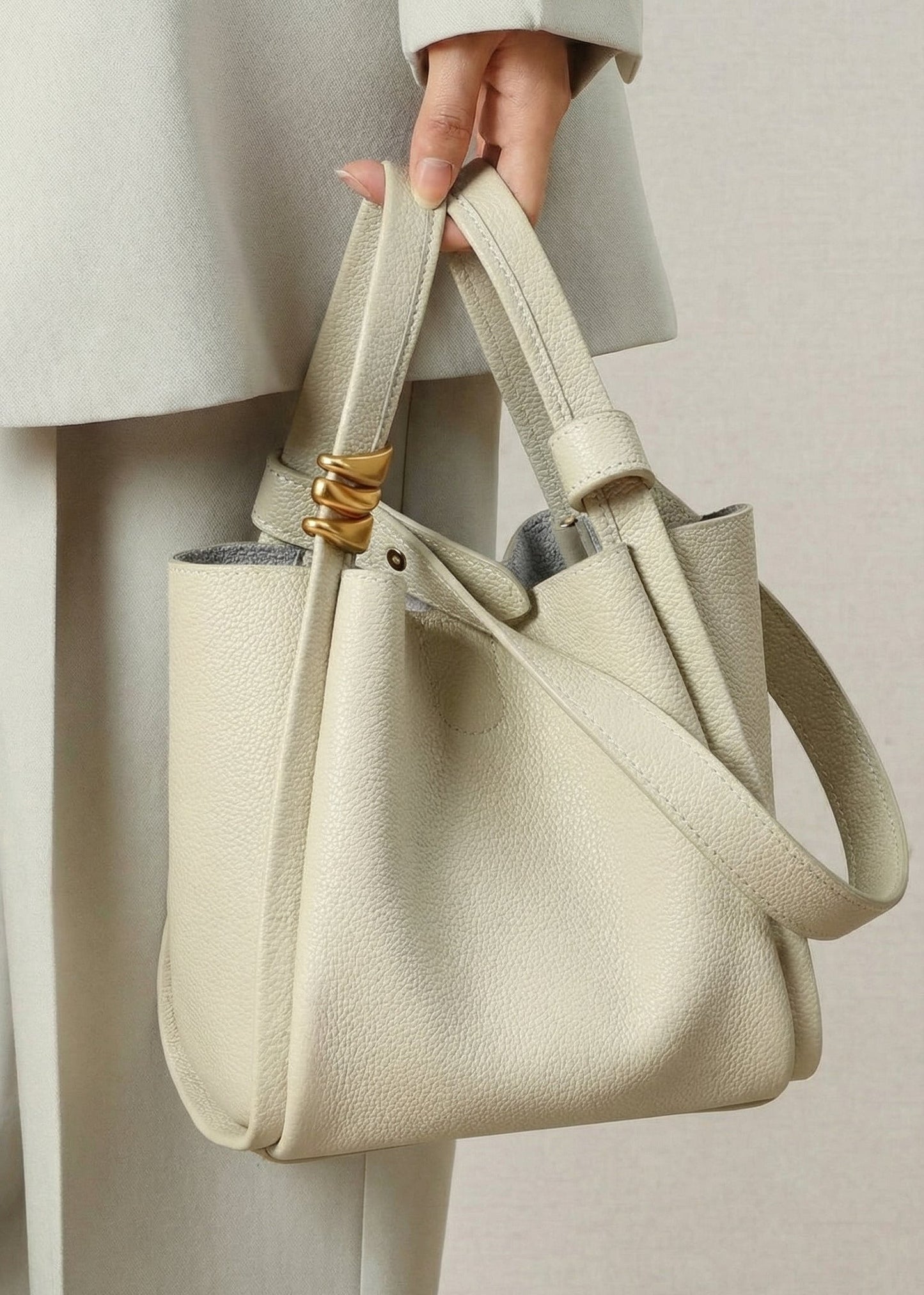 Modern-Bucket Tote