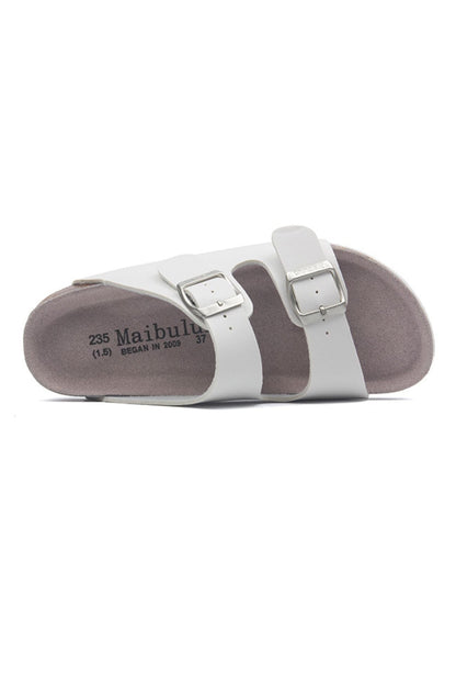 Printed Buckle Flat Sandals